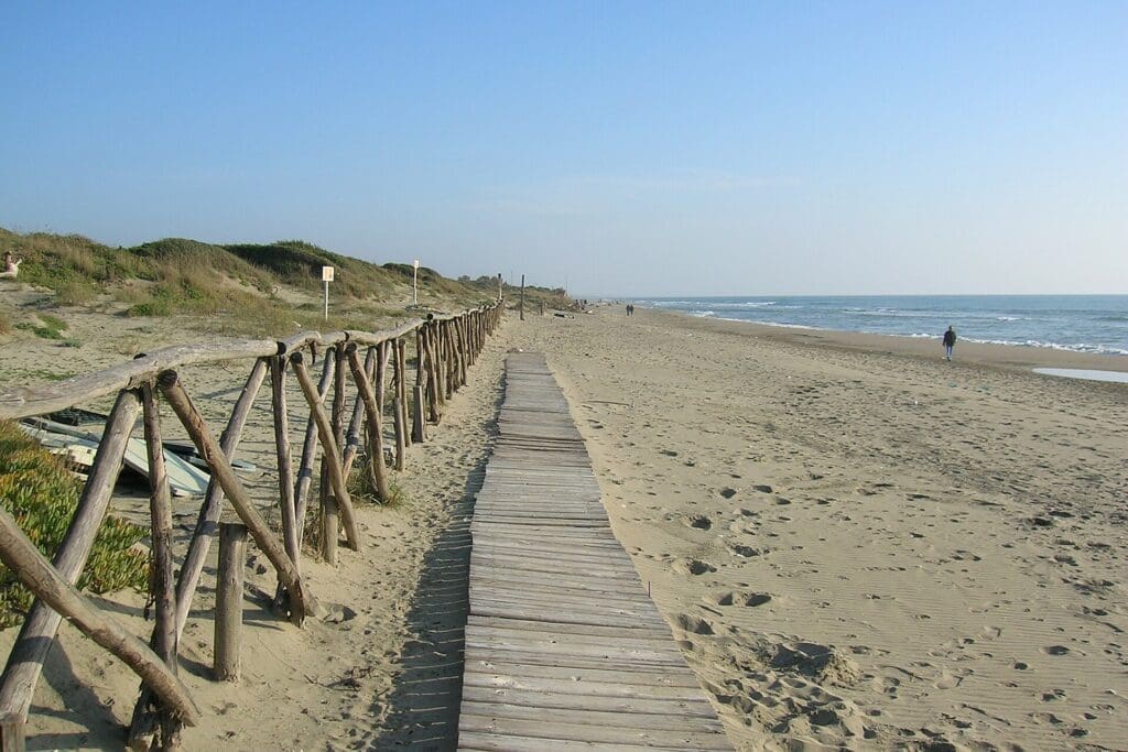 Capocotta: La spiaggia naturista più famosa