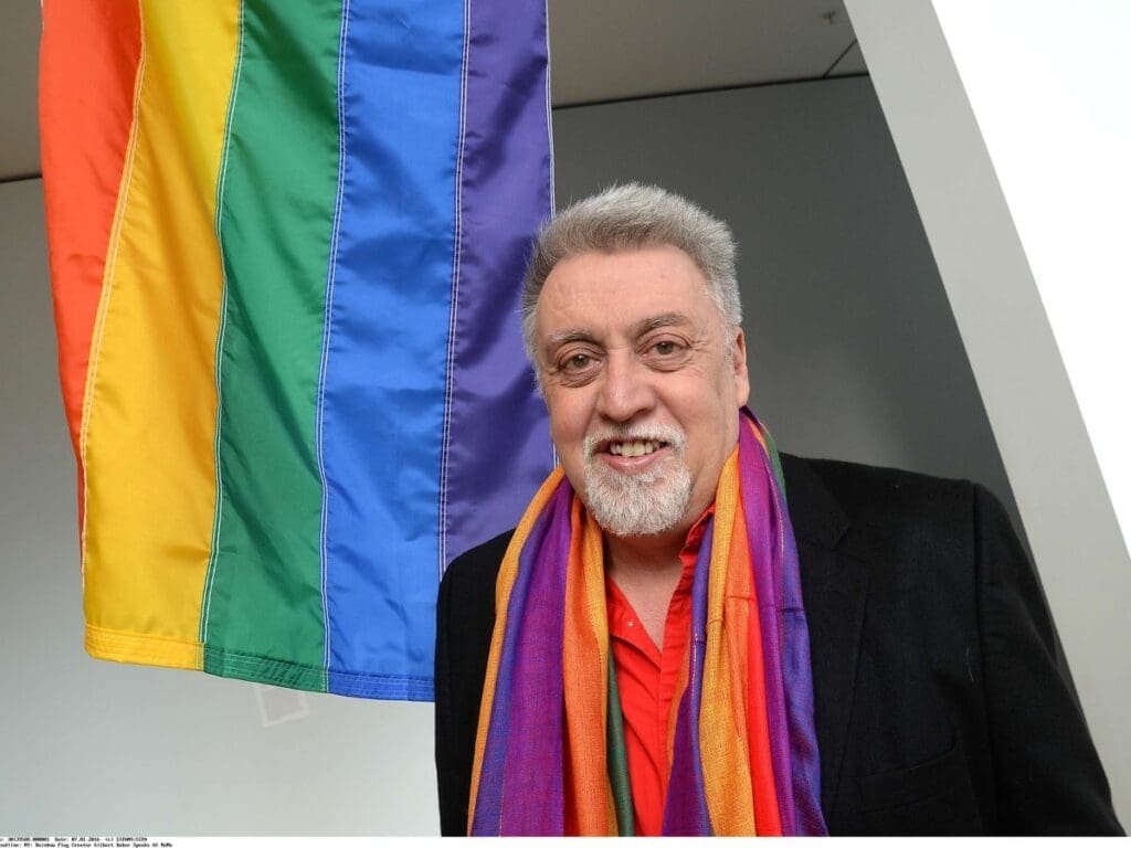 image historique du premier drapeau arc-en-ciel  1978 Gilbert baker