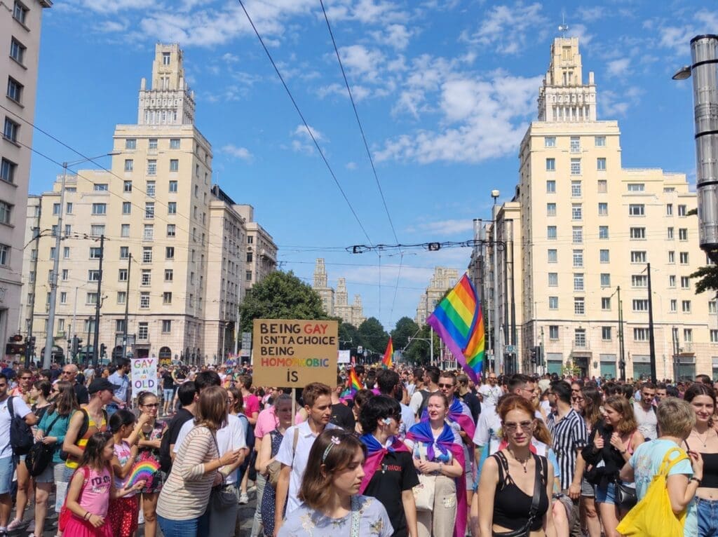 photographie de la Marche des Fiertés aux Gratte-Ciel (villeurbanne)